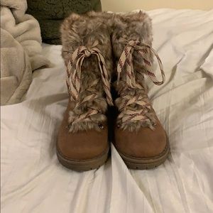 Target brand cute winter boots 6 1/2